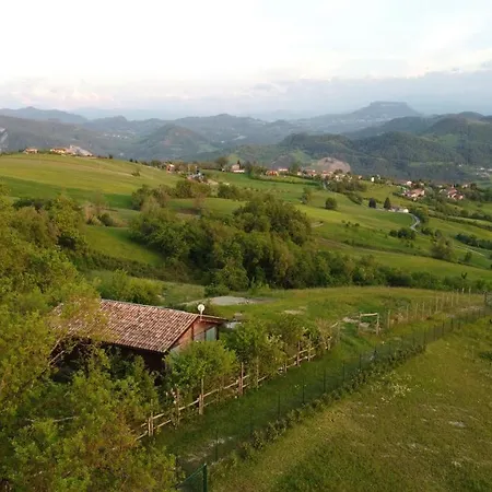 Lodge Il Bosco Dei Mille Frutti Canossa